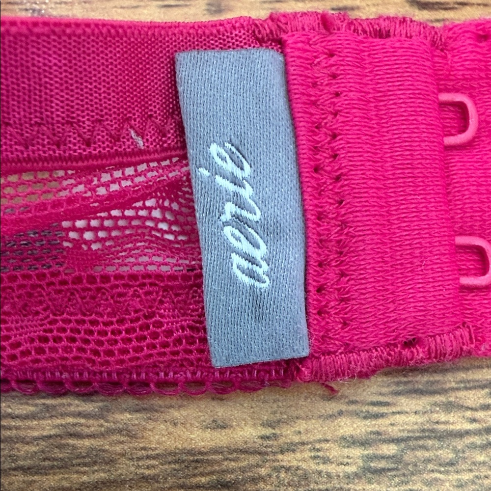 Aerie Fuchsia and Black Embroidered Bra - Picture 4 of 9
